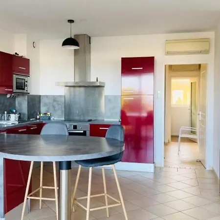 3 Pieces Avec Climatisation Et Parking, 200m De La Plage - Fr-1-63-288 Apartmán *